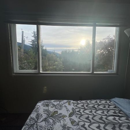 Guesthouse In ווסט ונקובר מראה חיצוני תמונה