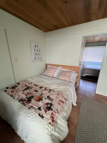 Guesthouse In ווסט ונקובר מראה חיצוני תמונה