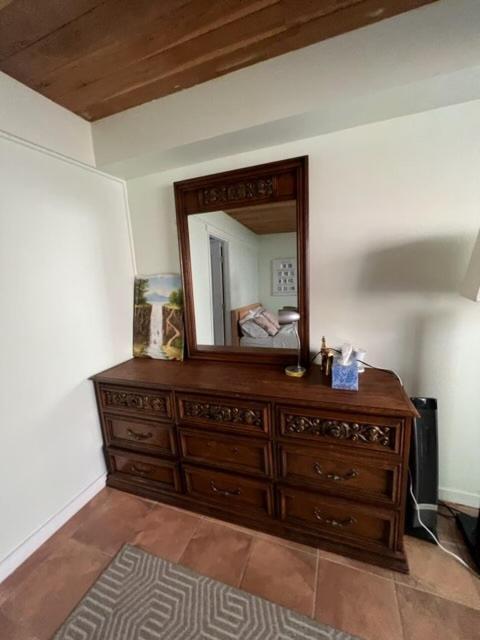 Guesthouse In ווסט ונקובר מראה חיצוני תמונה