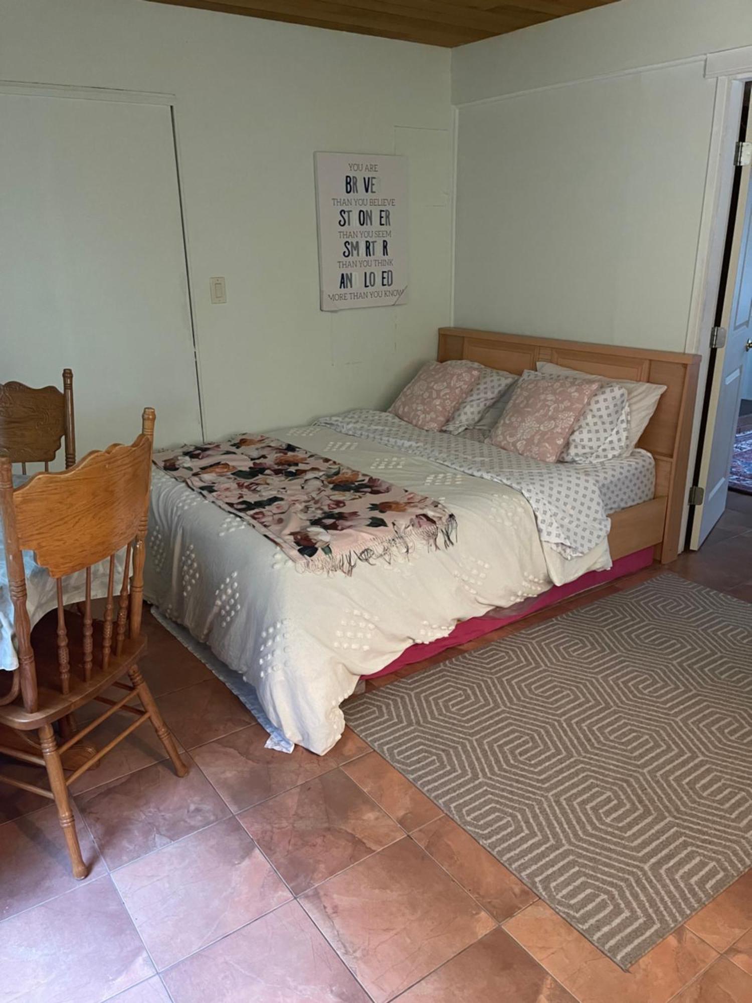 Guesthouse In ווסט ונקובר מראה חיצוני תמונה